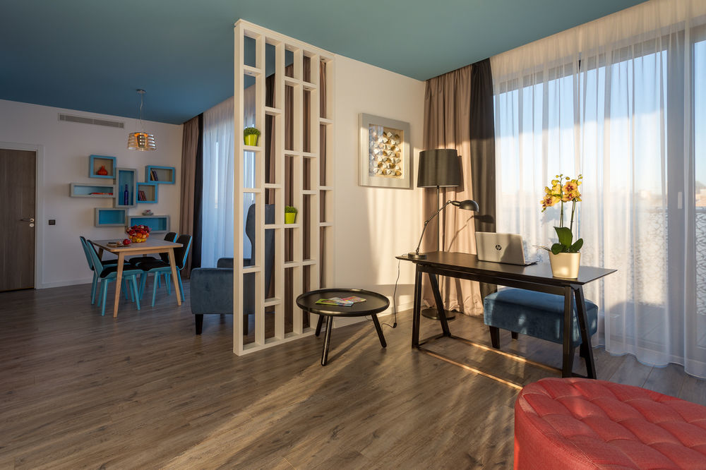 Park Inn By Radisson Residence Riga Barona Экстерьер фото